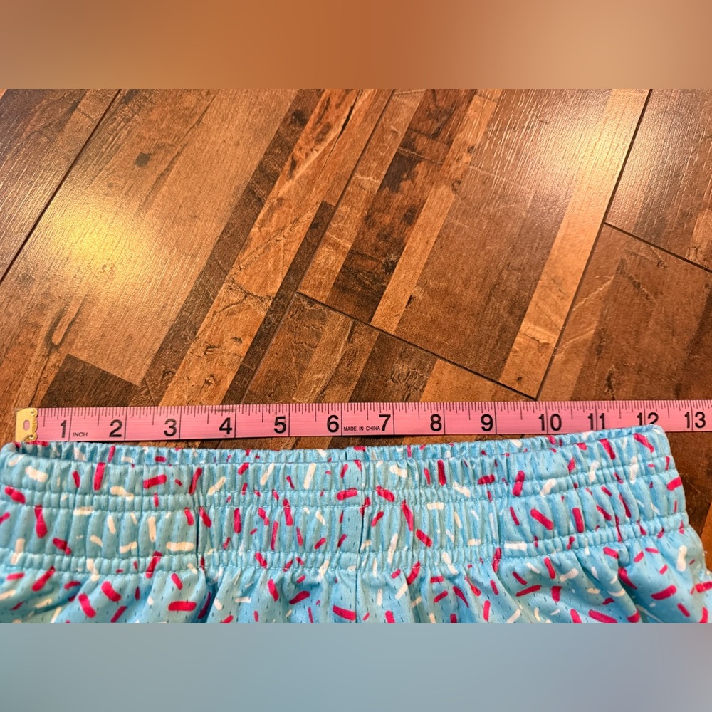 Baseball Lifestyle 101 sprinkle and ice cream shorts for boys, size youth medium - Picture 3 of 5